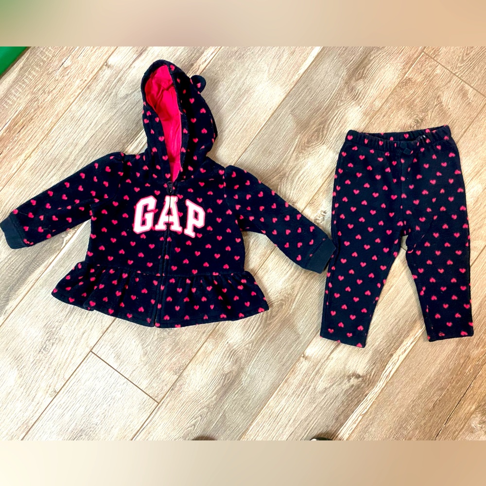 Baby Gap Hearts Fleece Suit💕